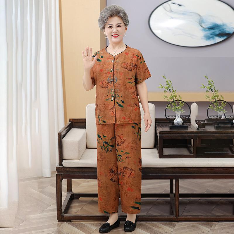 In the elderly cotton and silk suit female grandmother short-sleeved cardigan 71 years old 81 mother two-piece summer old lady clothing