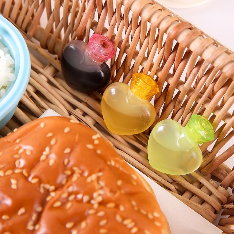 4Pcs Mini Portable Sauce Condiment Dispenser Bento Ketchup Bottle Plastic Sub-Bottling Seasoning Bottle Kitchen Accessories