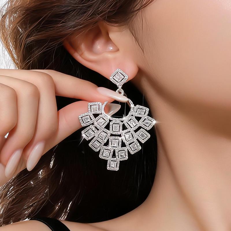 Silver Needle Luxury Zircon Square Stud Earrings - Elegant & Fashionable Design for Women