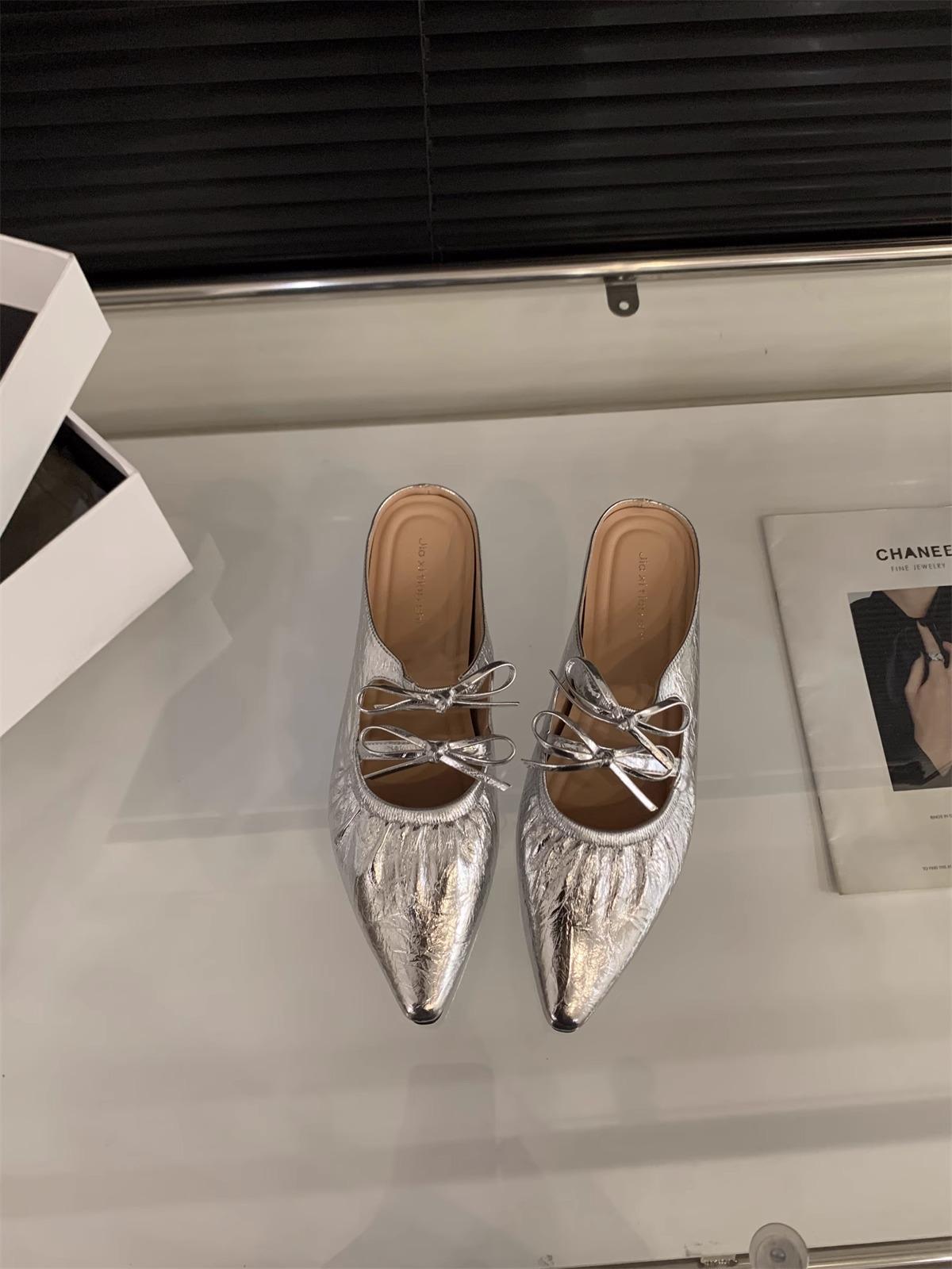 

внутреннее увеличение высоты белый нежный сумка голова полушлепанцы женская обувь верхняя одежда 2025 весна и лето бант с юбкой туфли 39 серебряный