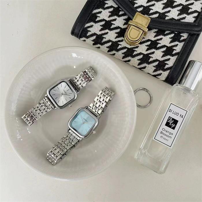 New Fashion Square Dial Ladies' Quartz Watch with Steel Band – Versatile and High-End