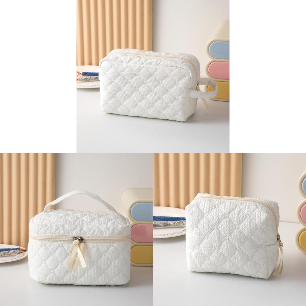 Polyester Travel Makeup Bag With Large Capacity And Zipper Closure For Women