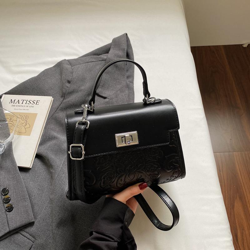 

Портативная модная ретро женская сумка лето новая простая модная текстурная на плечо кроссбоди портативная маленькая квадратная сумка чёрный