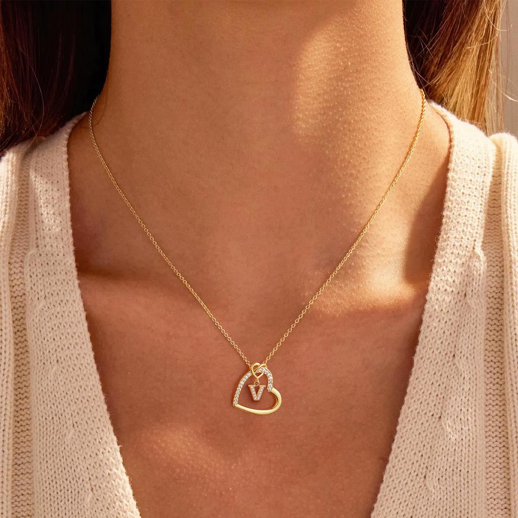 Popular women's jewelry, high-end 11-letter zircon design, long necklace, heart-shaped collarbone chain.