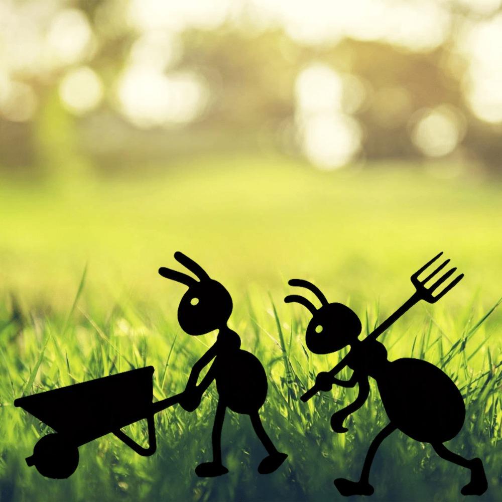 Outdoor Metal Garden Stakes Animals Set of 1, Rustic Iron Yard Silhouettes for Lawn, Christmas Decor, Ground Mount, No Power Needed, Creative Patio