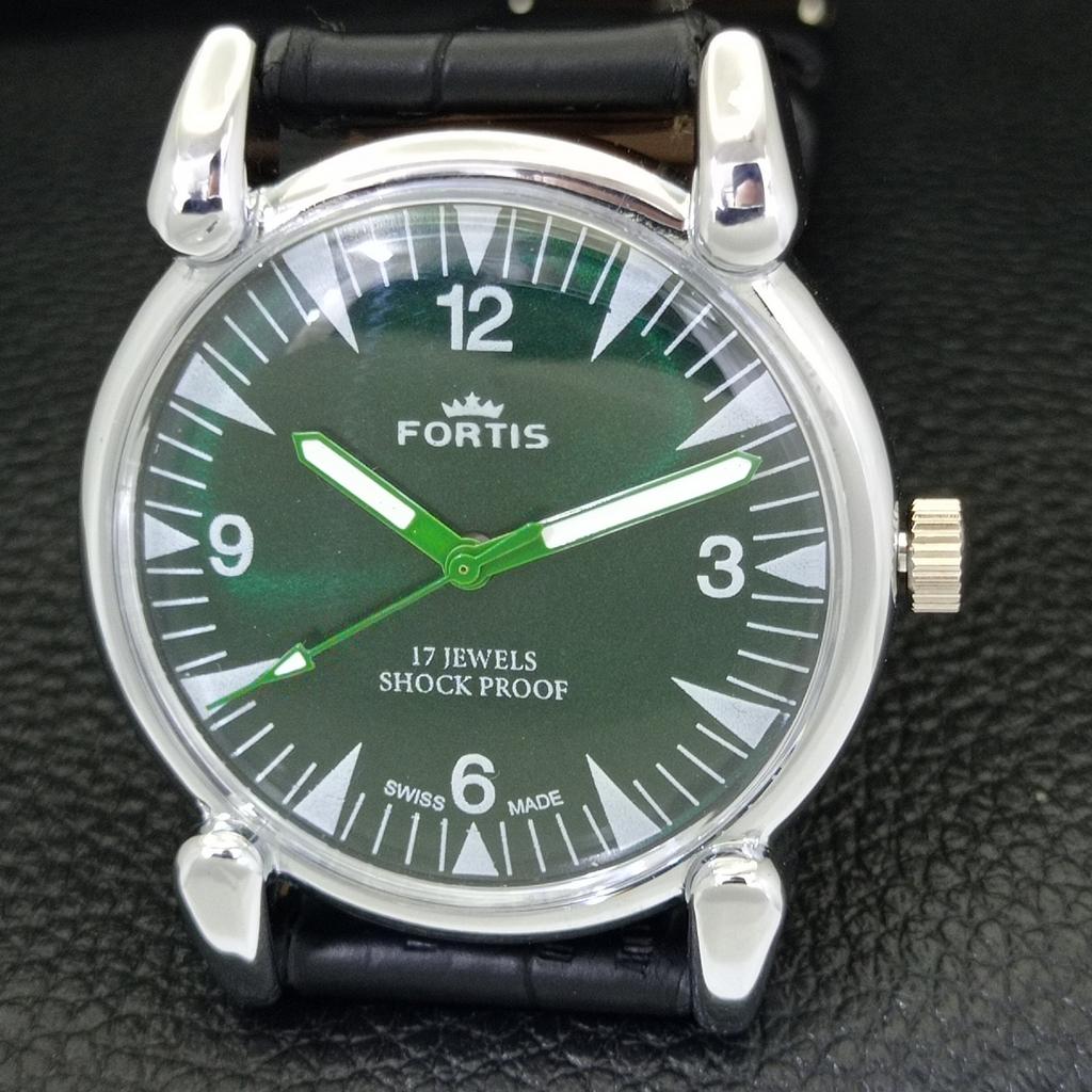 VINTAGE HAND-WINDING SWISS MENS REFURBISHED GREEN COLOR DIAL WATCH a700897-5 R205a-a700897