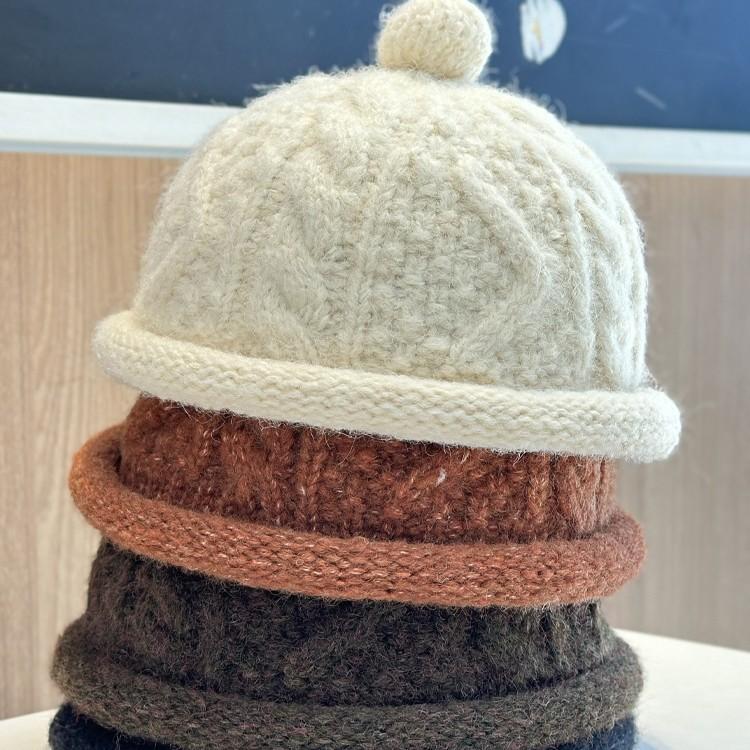 New Autumn and Winter Korean Style Knitted Hat for Women Cute and Fashionable Pullover Hat Warm Curled Landlord Hat Woolen Hat