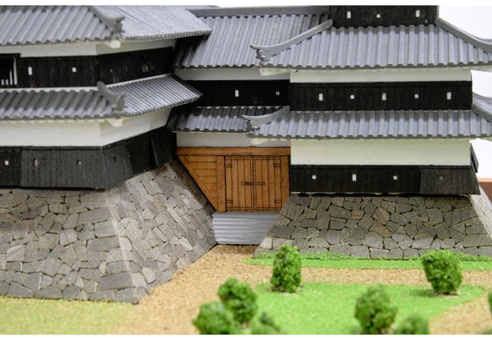 Woody Joe 1/150 Matsumoto Castle Wooden Model Assembly Kit (Building)