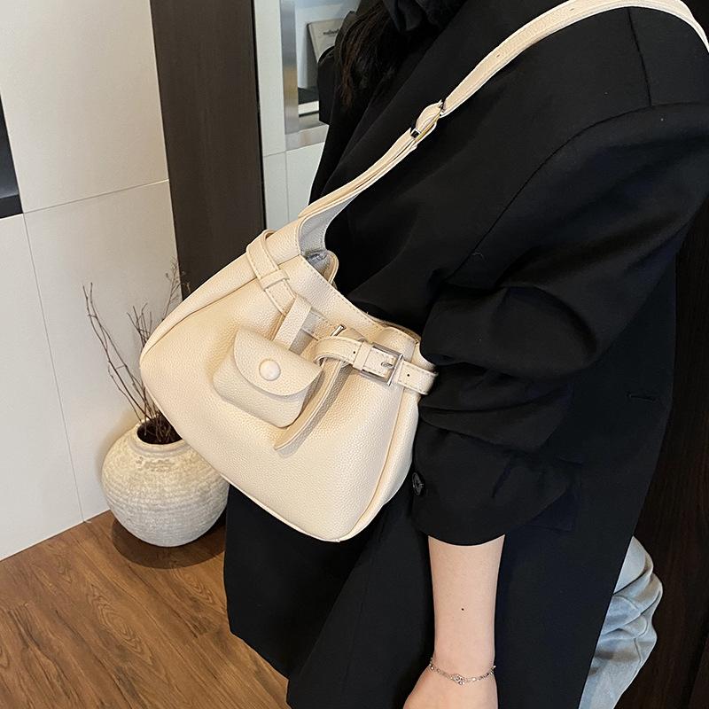 Premium trendy lychee pattern retro messenger bag women's 2025 spring new fashion niche shoulder tote bag