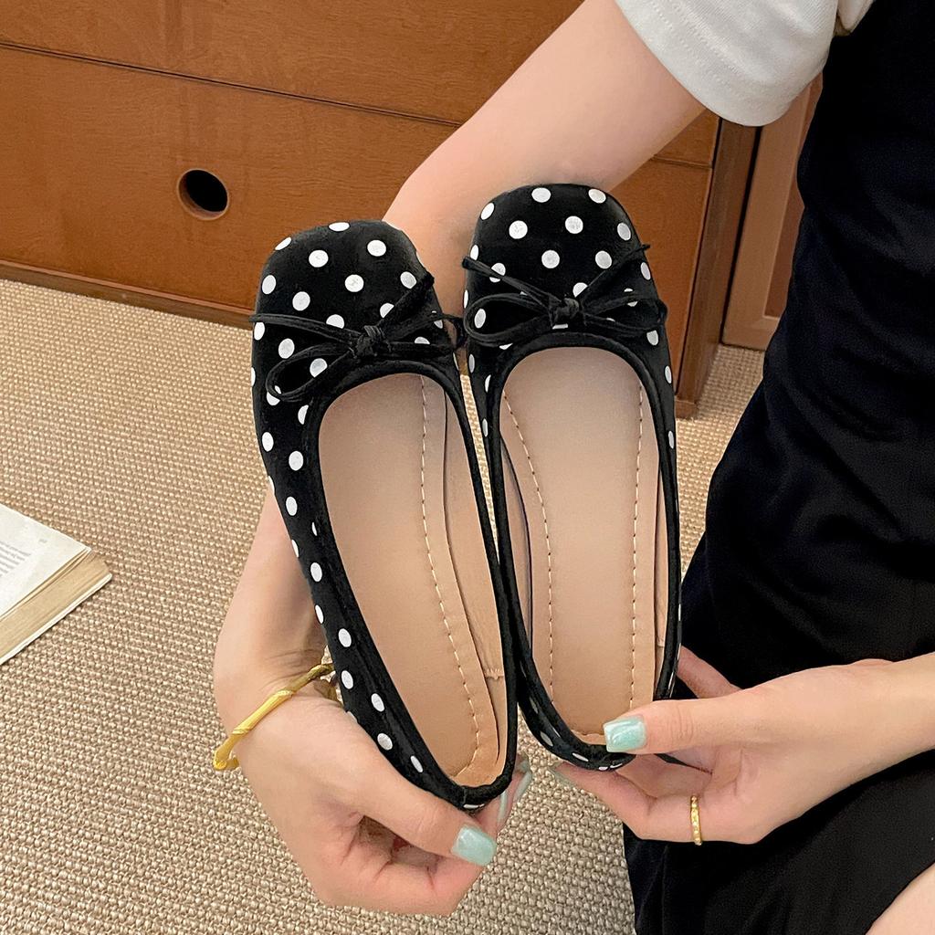 Polka dot versatile retro French flat-bottomed shallow mouth single shoes women's summer 2026 new with skirt soft-soled Mary Jane shoes