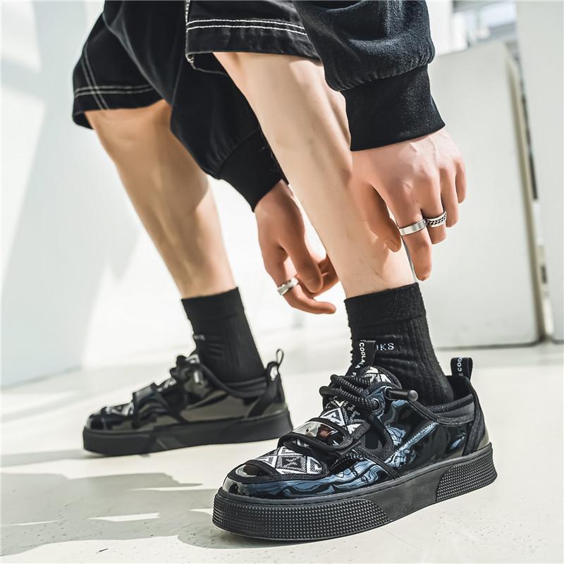 New Fashion Beige Sneakers Men Slip On Casual Shoes Designer Leather Sneakers For Men Low Top Vulcanized Shoe Men Skate Sneakers