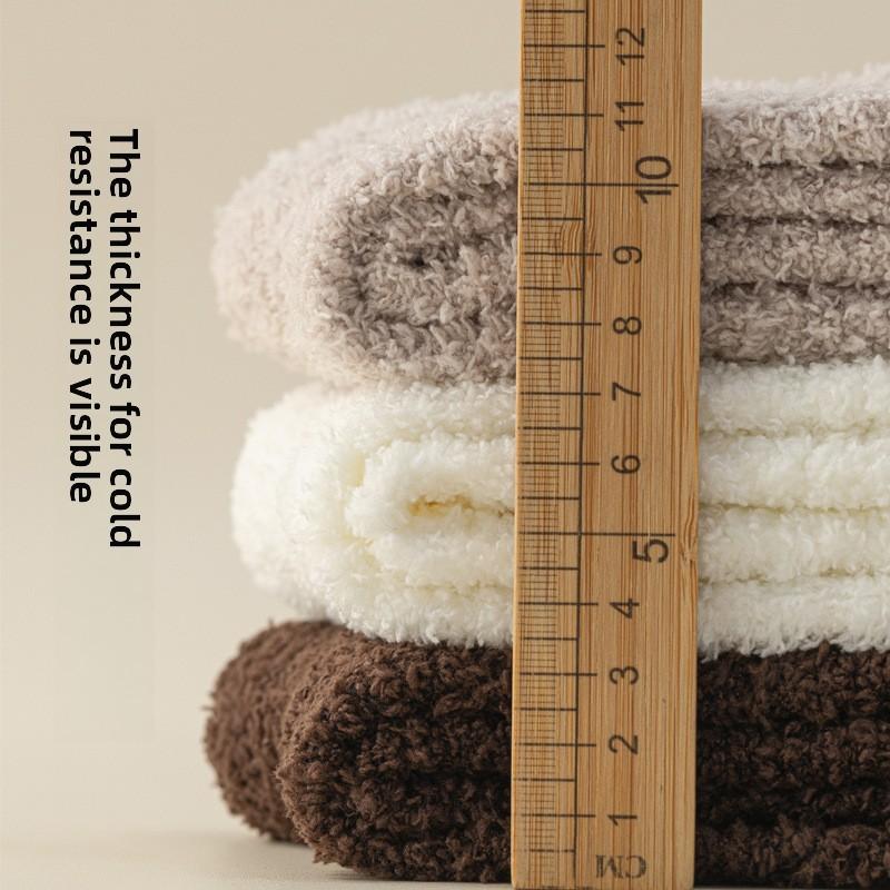 Coral Fleece Men's Thickened Heating and Warmth Mid-calf Socks That Won't Freeze Your Feet While Sleeping, Sleep Socks, Winter Socks for Men