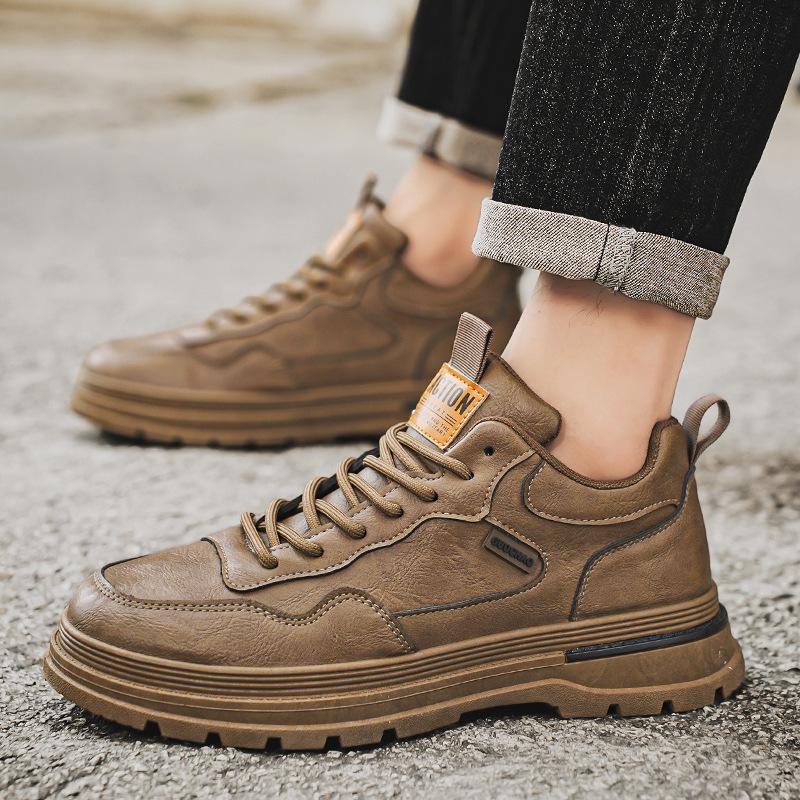 Herren Trendige Wasserdichte Martin Boots: Atmungsaktive, rutschfeste Freizeitschuhe aus Leder für den Herbst.