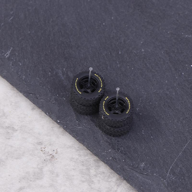1 Pair Of 1/64 Off-Road Wheels 15Mm Dia Rubber Tires + Wheel 1:64 Model Car Suv Modified Parts For Remote Control Car