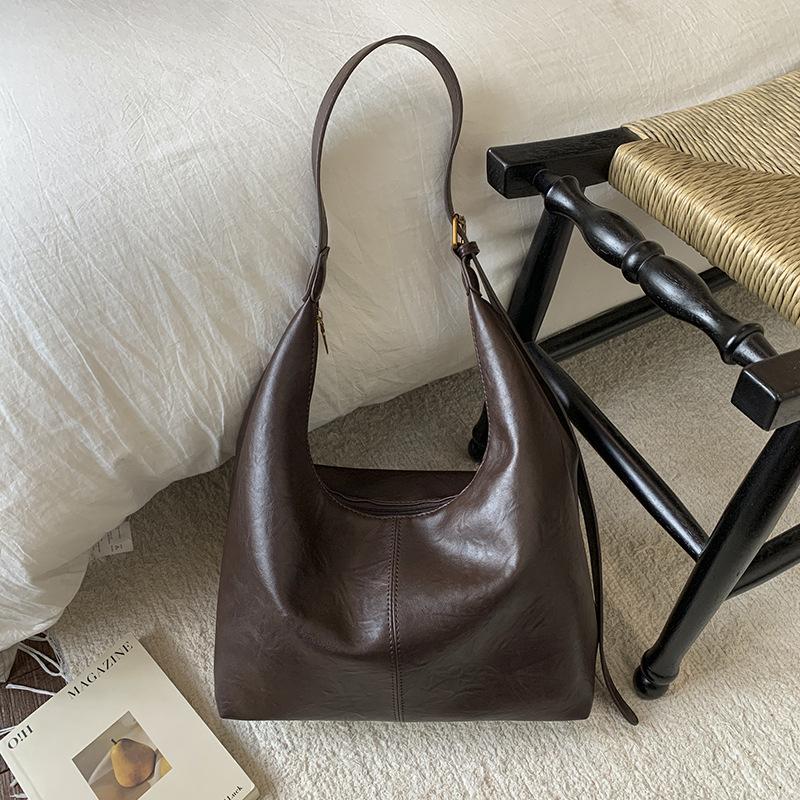 Large capacity bag women's 2025 new casual shoulder messenger bag fashion college student class bag commuter tote bag