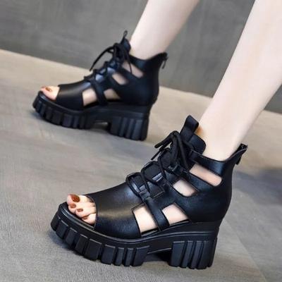 Mode Nya Sommar Kvinnor Romerska Sandaler Stövlar Kvinnor Högklackad Platå Sandal Mode Kil Sandal Sandalias Andningsbar Urskuren Sval Stövel