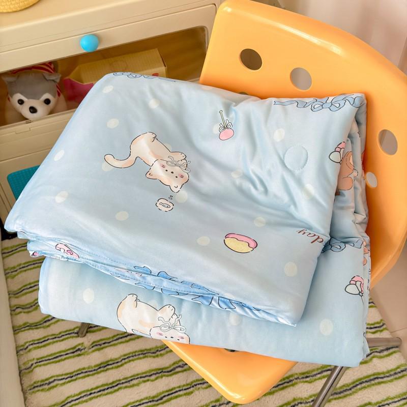 Soft Cotton Air-Conditioning Quilt: Smooth, Machine Washable Summer Blanket for Kids with Soybean Fiber