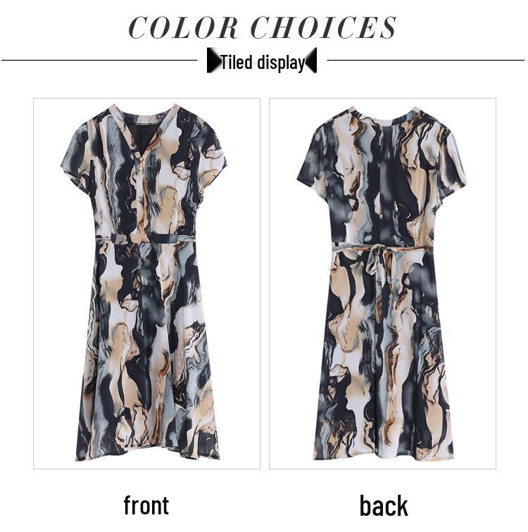 Elegant Summer Outfit: Stylish Short-Sleeved Dress for Middle-Aged Mothers (40s-50s), Wide-Cut and Sophisticated