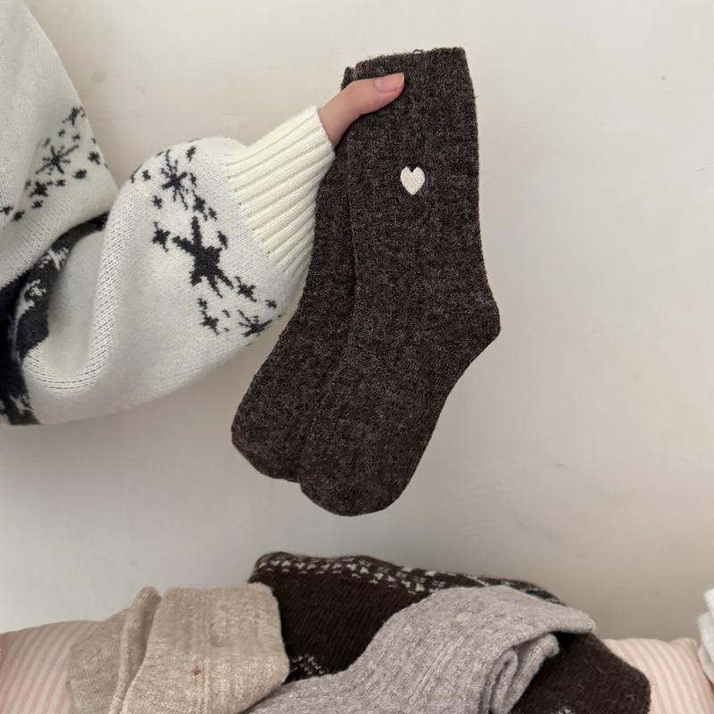 Winter Thickened Wool Mid-calf Socks, Heart-embroidered Pile Women's Socks, Double-needle Wool Socks
