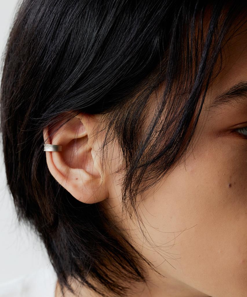 Silvertag Bre-26Ss1 Signature Logo Essential Ear Cuff