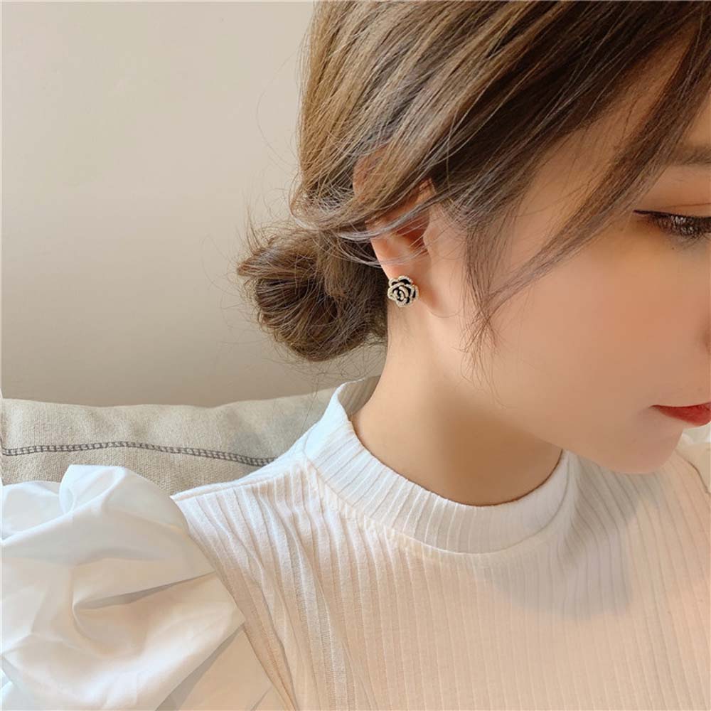 Girls Retro Flower Black Rhinestone French Stud Earrings Zinc Zinc Alloy Camellia Earrings Fashion Jewelry