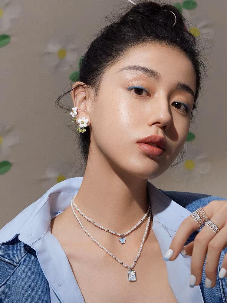 New Hot Brand Vintage Flower Earrings for Women Gift Luxury Jewelry Fashion Copper Designer Eardrop Lady Party Stud Earrings