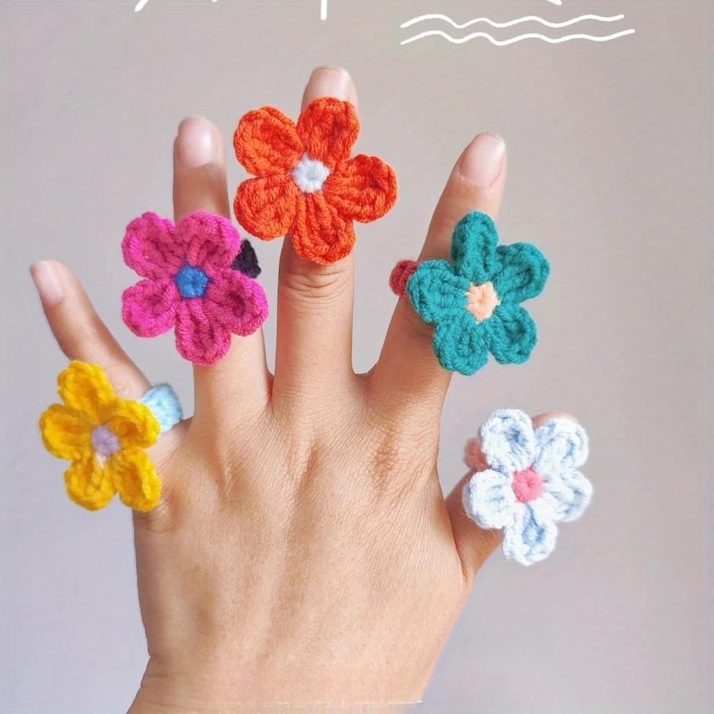 1pc A Handmade Crocheted Ring, Featuring a Yarn-Woven Flower Ring (Random color).