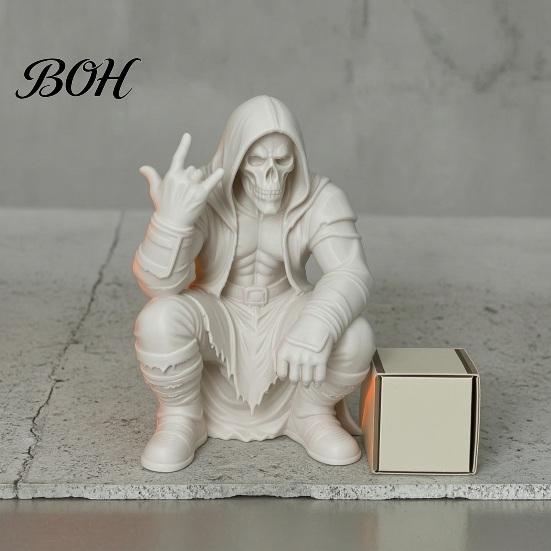 Heavy Metal Decor Crouching Hooded Devil God Figurine, Decorative Ornament with Skull Mask & Muscle Lines, Hip Skeleton Figure Hop Gothic Rocker