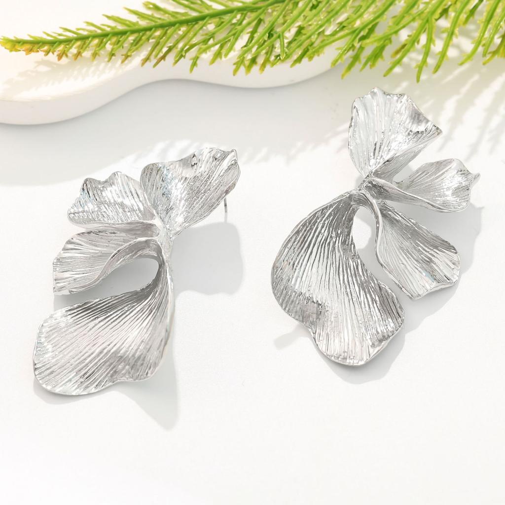 Simple Women's Flower Earrings Personalized Metal Wind Multi-layer Niche Design Stud Earrings Petal Earrings