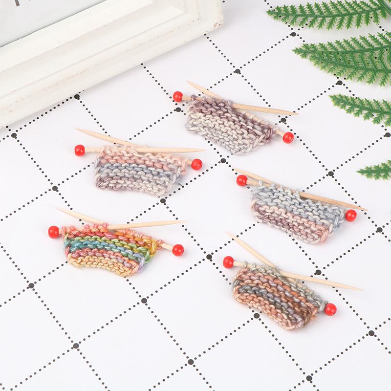 1Pcs 1/12 Miniature Dollhouse Simulation Thick Knitted Sweater Model DIY Accessories Decorative Ornament