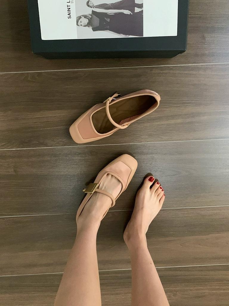 Retro Mary Jane-skor med fyrkantig tå för dam 2025 höst och vinter nya lågklackade mångsidiga skor med lätt öppning och temperament