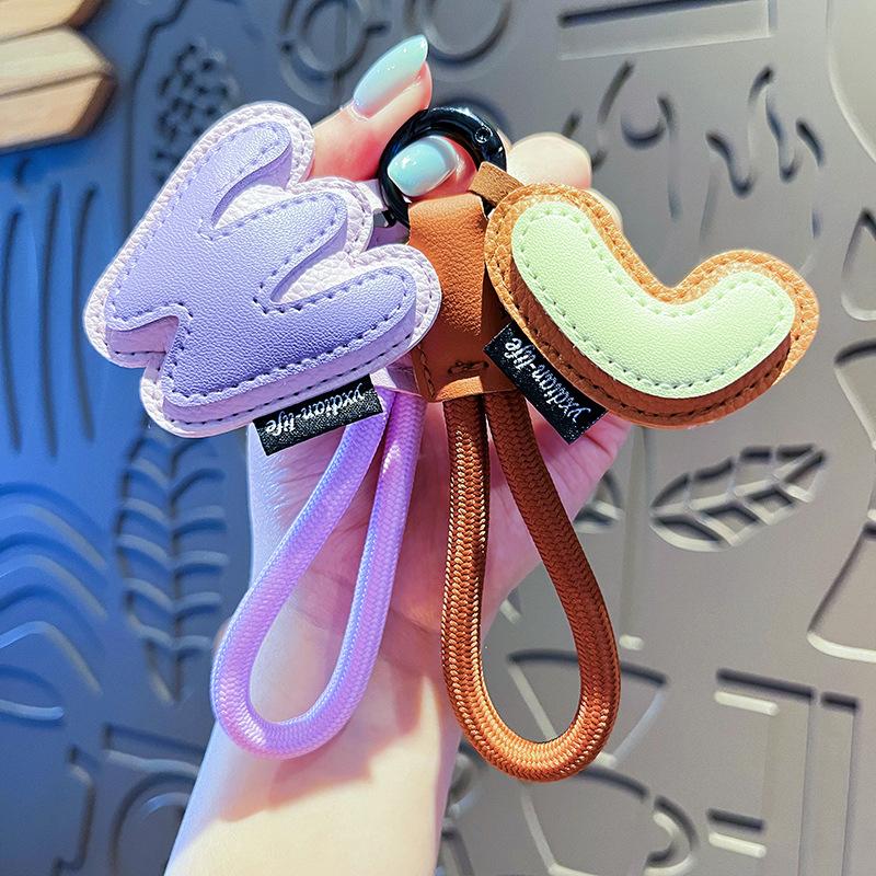 Creative Exquisite 26 English Letter Keychain Pu Leather Bag Hanging Charms Alphabet Keyring Ornaments Lucky Pendant Couple Gift