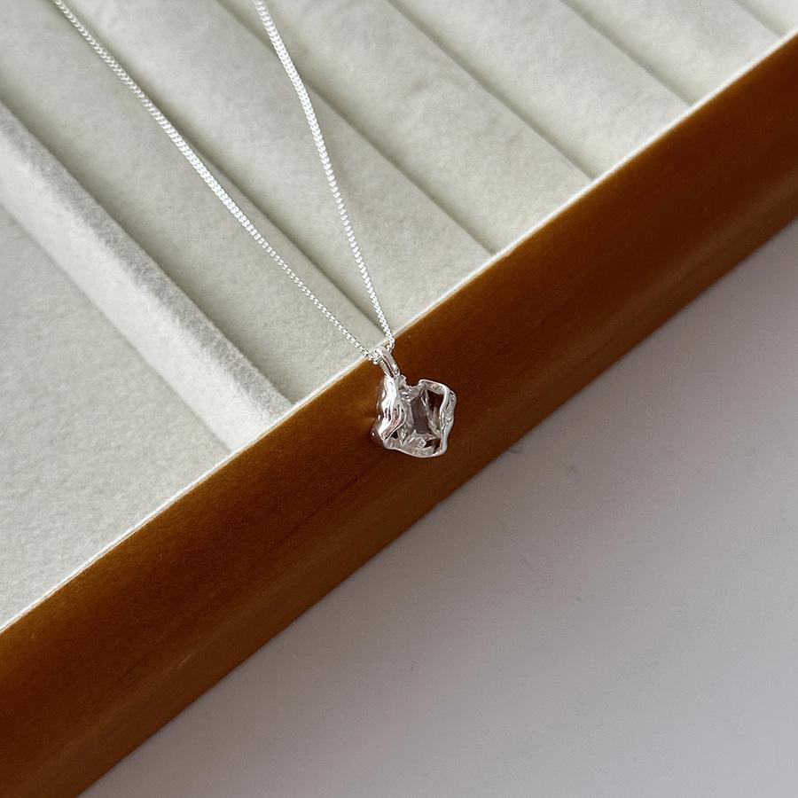 Elegant Summer Zirconia Geometric Necklace for Women - Light Luxury, High-End Clavicle Chain