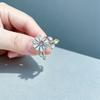 European and American Style Small Daisy Rotatable Bee Ring for Women, Adjustable To Relieve Anxiety and Stress