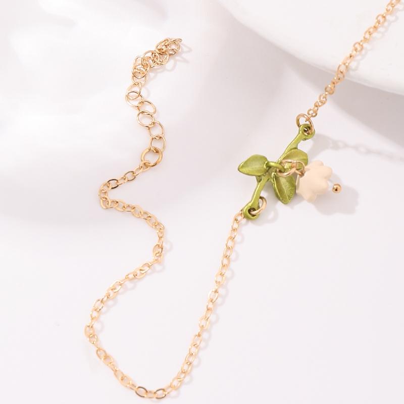 Forest Style Small Fresh Flower Pendant Necklace Women's Clavicle Chain Simple Temperament Party Gift for Girlfriend Mother