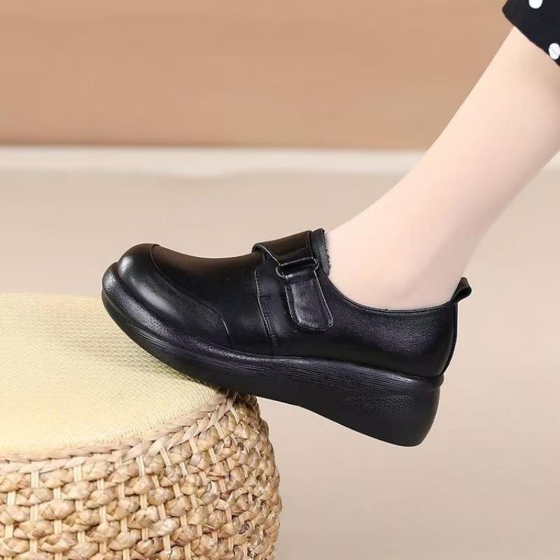 

Черные туфли на платформе женские новые весенне-осенние на подошве-маффин туфли-доски на одной педали ретро маленькие кожаные туфли 40 чёрный