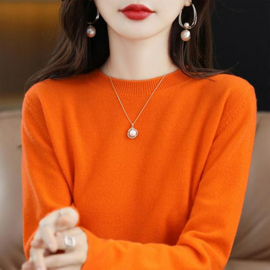 Trendy Women's Wool Sweater: Loose-Fit, Round Neck, Perfect for Autumn & Winter