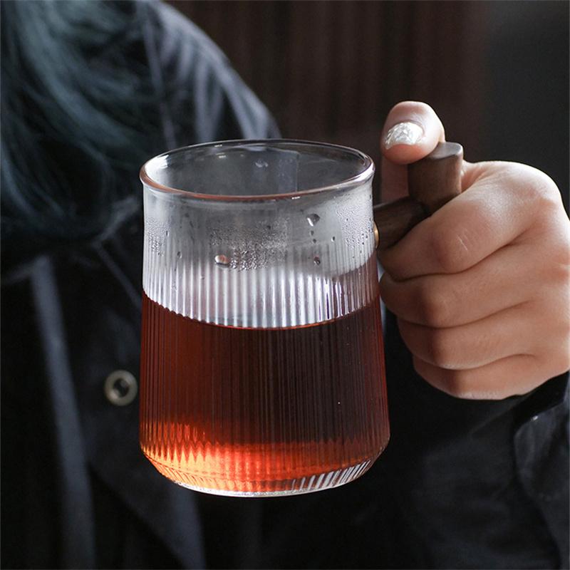380ml Vertical Stripe Glass Tea Cup With Wooden Handle Lid Flower Office Brewing Flower Puer Tea Mug Drinkware