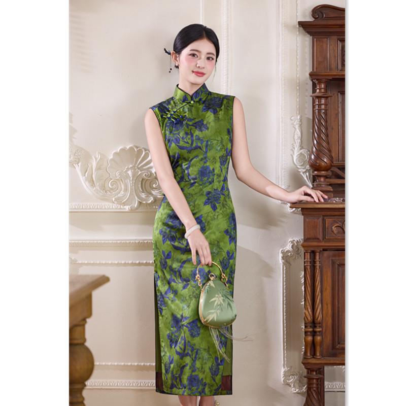 Grüner ärmelloser neuer chinesischer langer verbesserter Cheongsam Frühling neues junges Mädchen Hongkong-Stil Cheongsam
