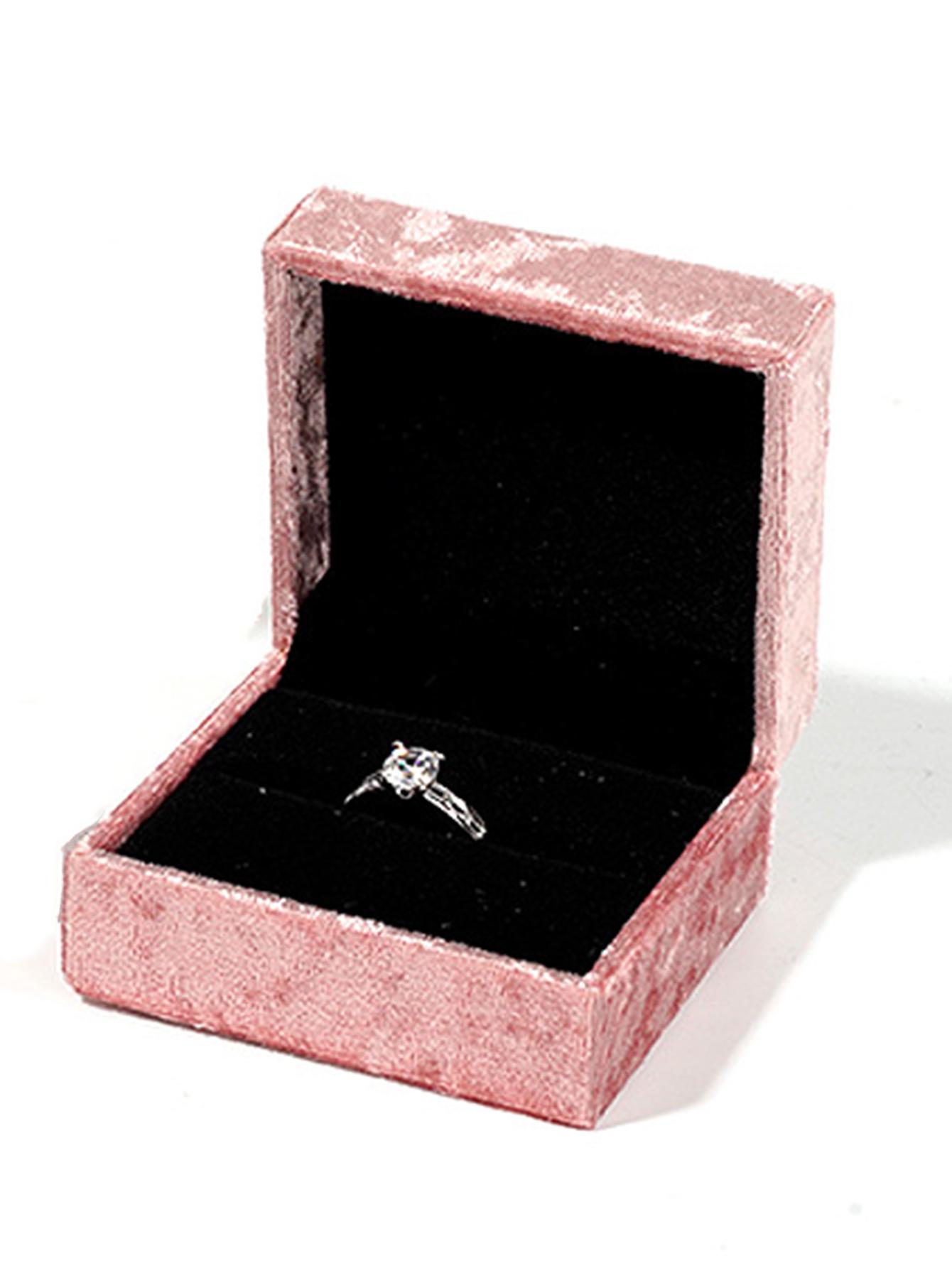 

Pink retro women like jewelry boxes, velvet rings, necklaces, jewelry accessories, ring boxes, packaging boxes розовый