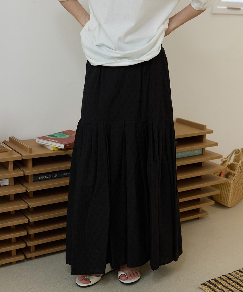 Opeundoeoseutyudio Embroidery Flare Skirt Black