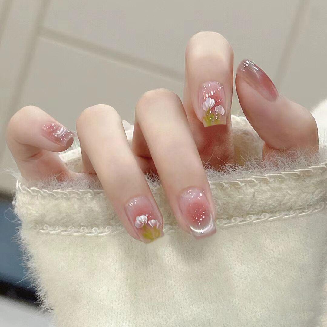 

10-Piece Cat Eye Tulip Blush French Short Nails - Removable 3D Nail Art Patches