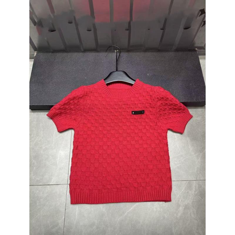 Miu-Style Plaid Knit Pullover: Women's European Fashion Early Spring 2026 - Short Sleeve, Casual, Versatile, Small Logo.