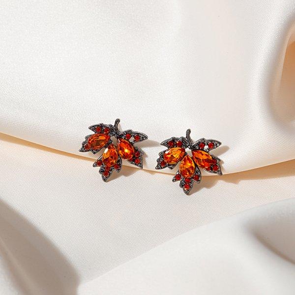 Fashion New Red Crystal Zircon Maple Leaf Dangle Earrings For Women Light Luxury Temperament Earring Girls Party Charm Jewelry
