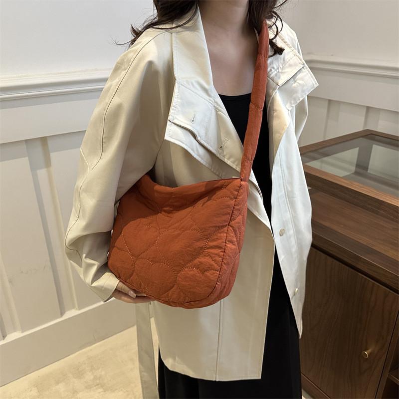 Stylish Minimalistic Tote Bag With Unique Vintage Design For Trendy Street Fashion And Casual Use