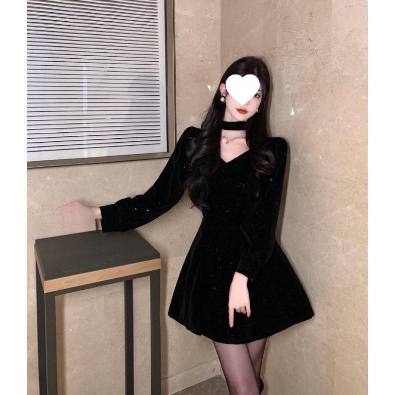 

Festive Velvet Black Dress: Women s Holiday Attire for New Year s and Christmas Large чорний