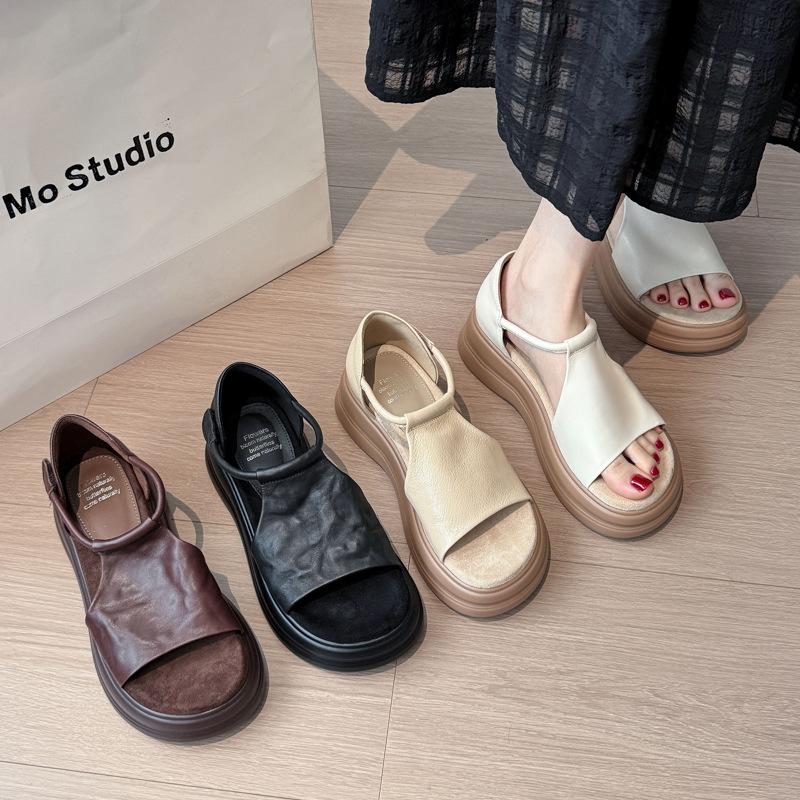 Fashion Temperament Thick-soled Open-toed Casual Sandals Women's 2025 New Outer Wear Summer Retro Versatile Height-increasing Roman Shoes