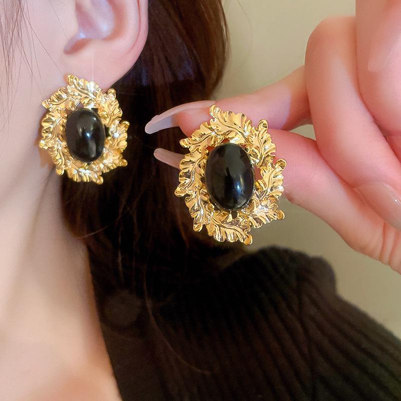 Real Gold-Plated Silver Needle Heart-Shaped Freshwater Pearl Earrings, Vintage Chinese Style