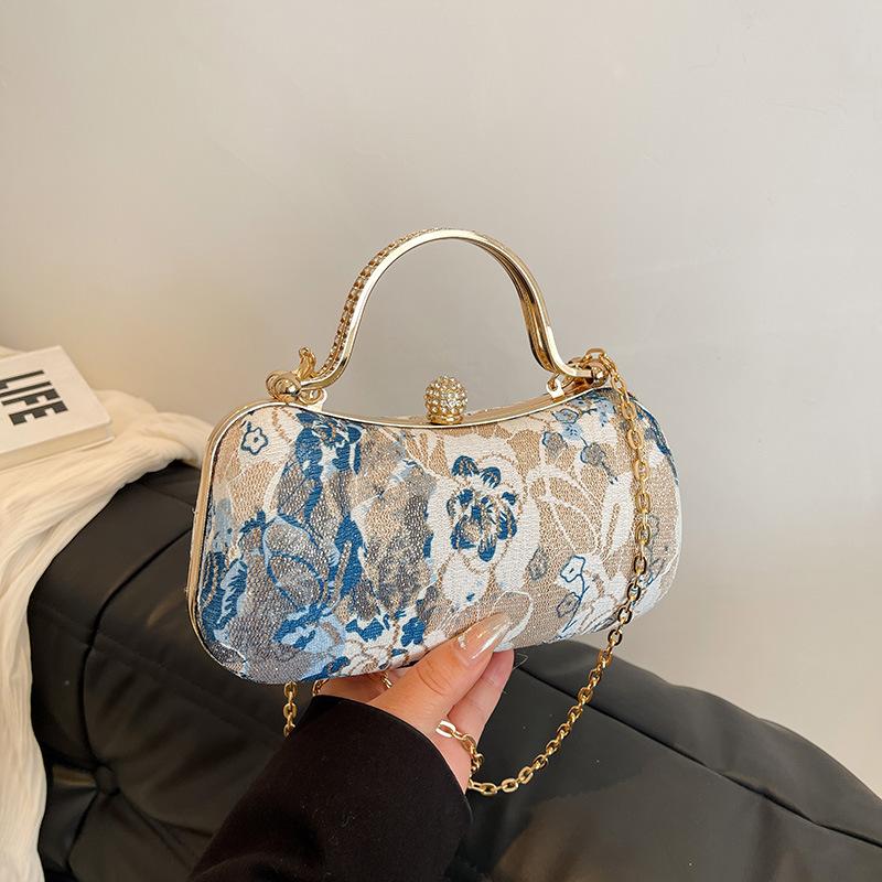 Retro Handbag New Chinese Style Flower Lock Dinner Bag One-shoulder Crossbody Chain Box Bag
