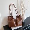 Casual Retro Portable Tote Bag  Trendy Commuter Winter New Maillard Large Capacity Shoulder Bag
